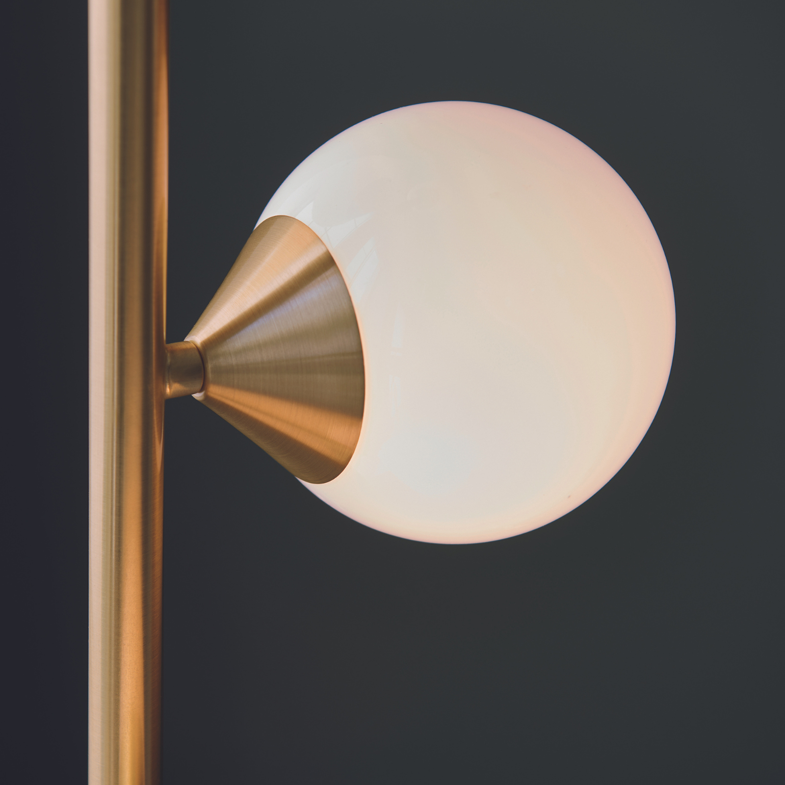 INDOR Peglio Floor Lamp