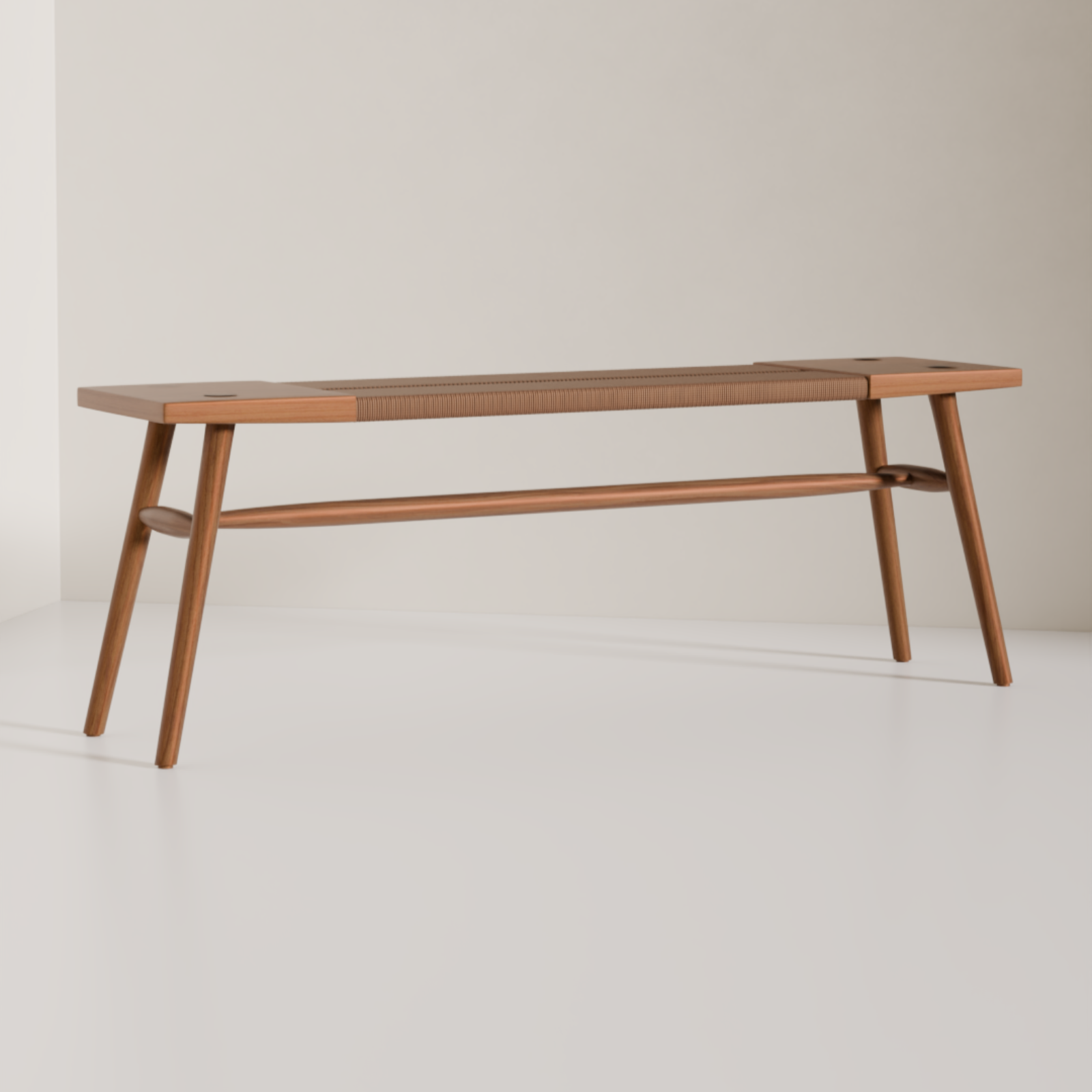 Apiro | Bench